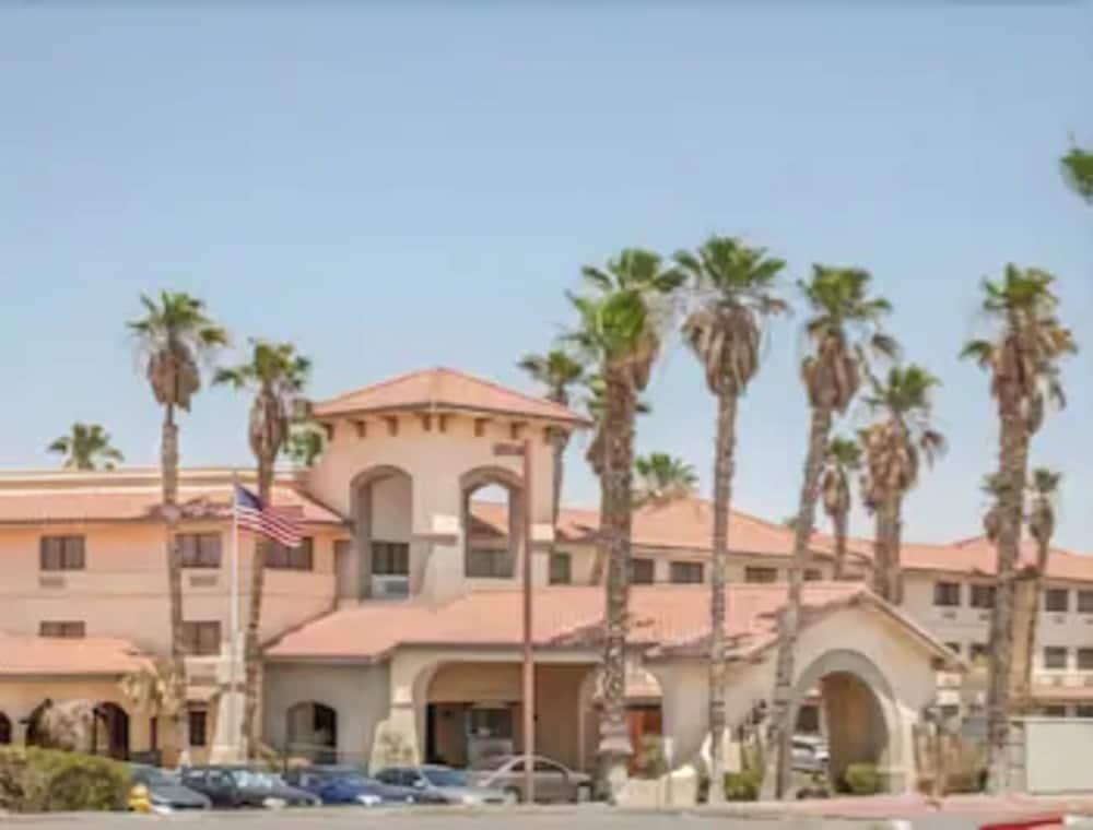 Ramada By Wyndham Barstow Hotell Eksteriør bilde