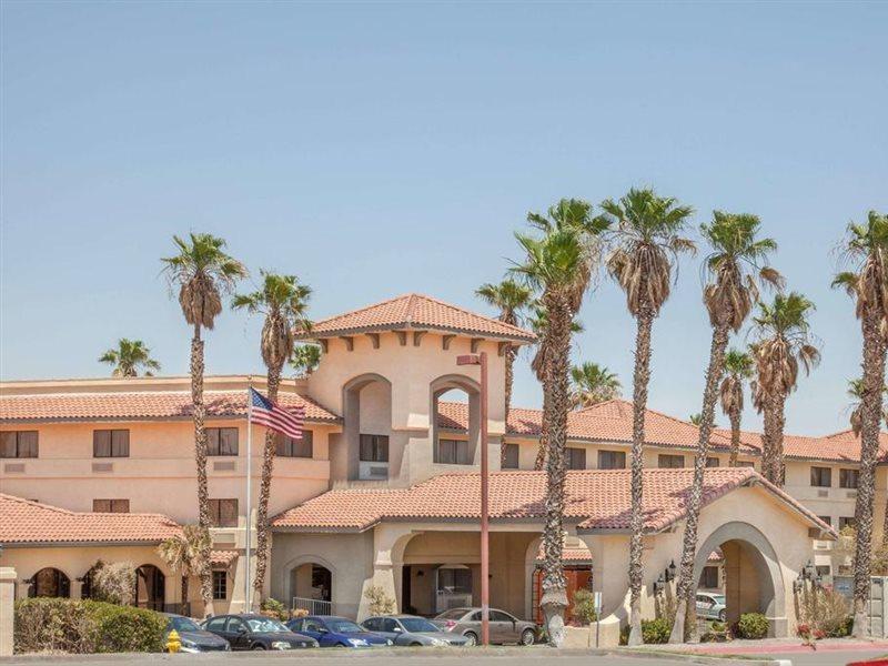 Ramada By Wyndham Barstow Hotell Eksteriør bilde
