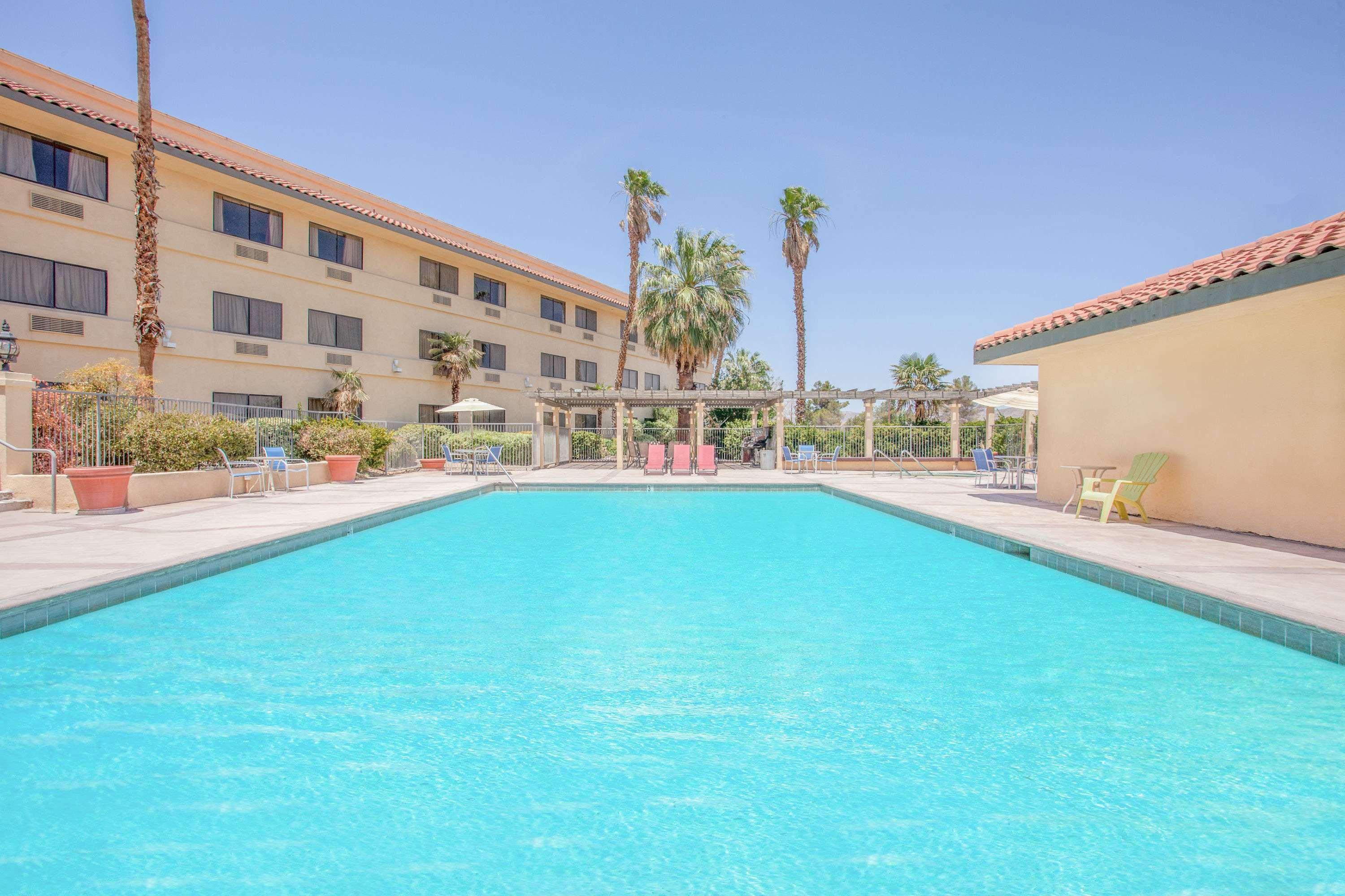 Ramada By Wyndham Barstow Hotell Eksteriør bilde